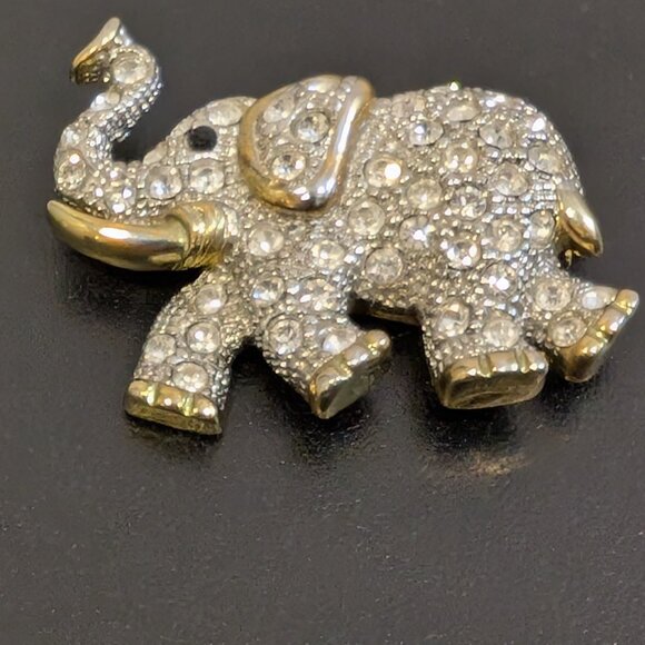 Bouncing Crystal elephant brooch - Picture 3 of 4